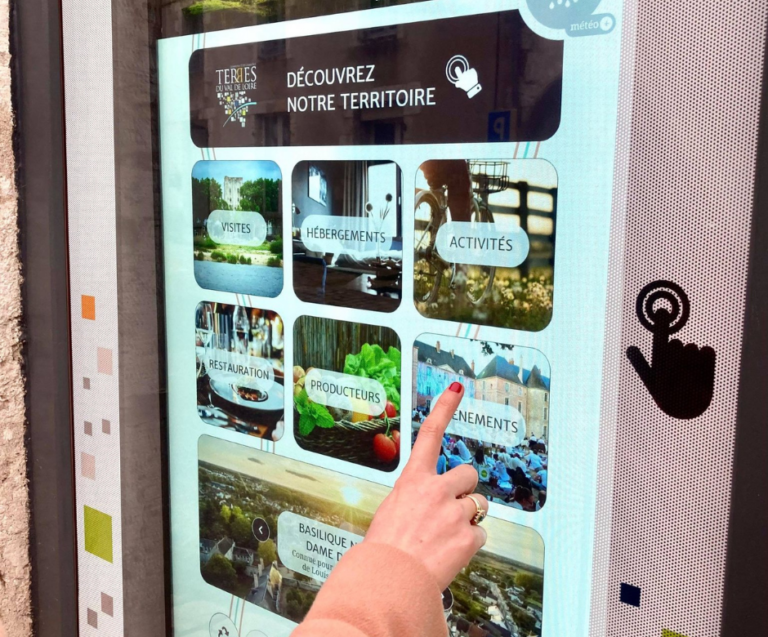 Lire la suite à propos de l’article Nouveau ! Des bornes interactives pour consulter les informations touristiques