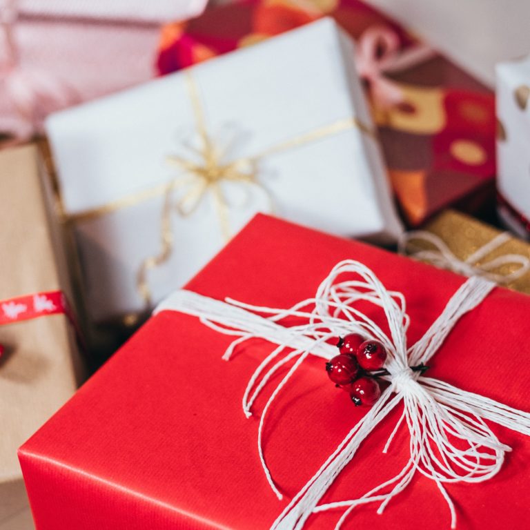 Lire la suite à propos de l’article Vivez Noël autrement sur les Terres du Val de Loire : des cadeaux 100% locaux !