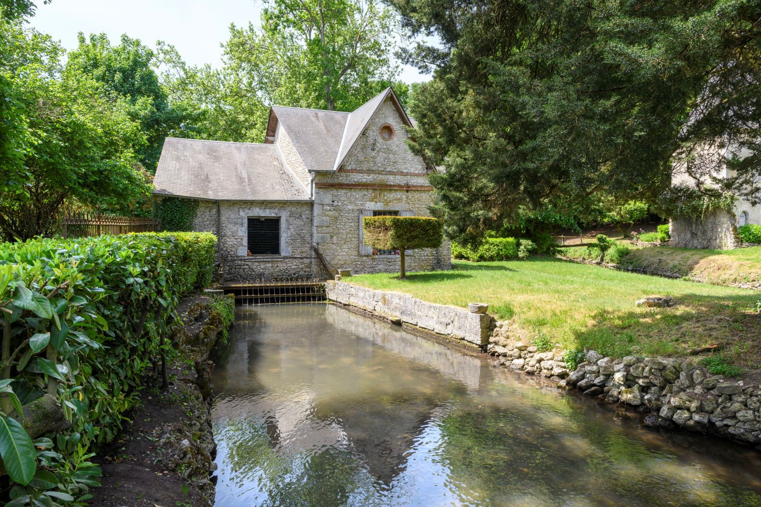 location maison mauves sur loire